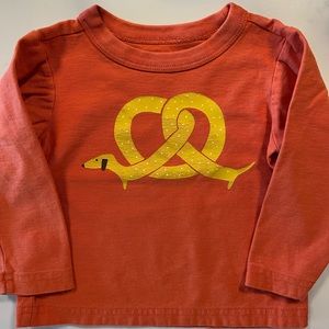 Tea 6-9 Month pretzel dog long-sleeved shirt